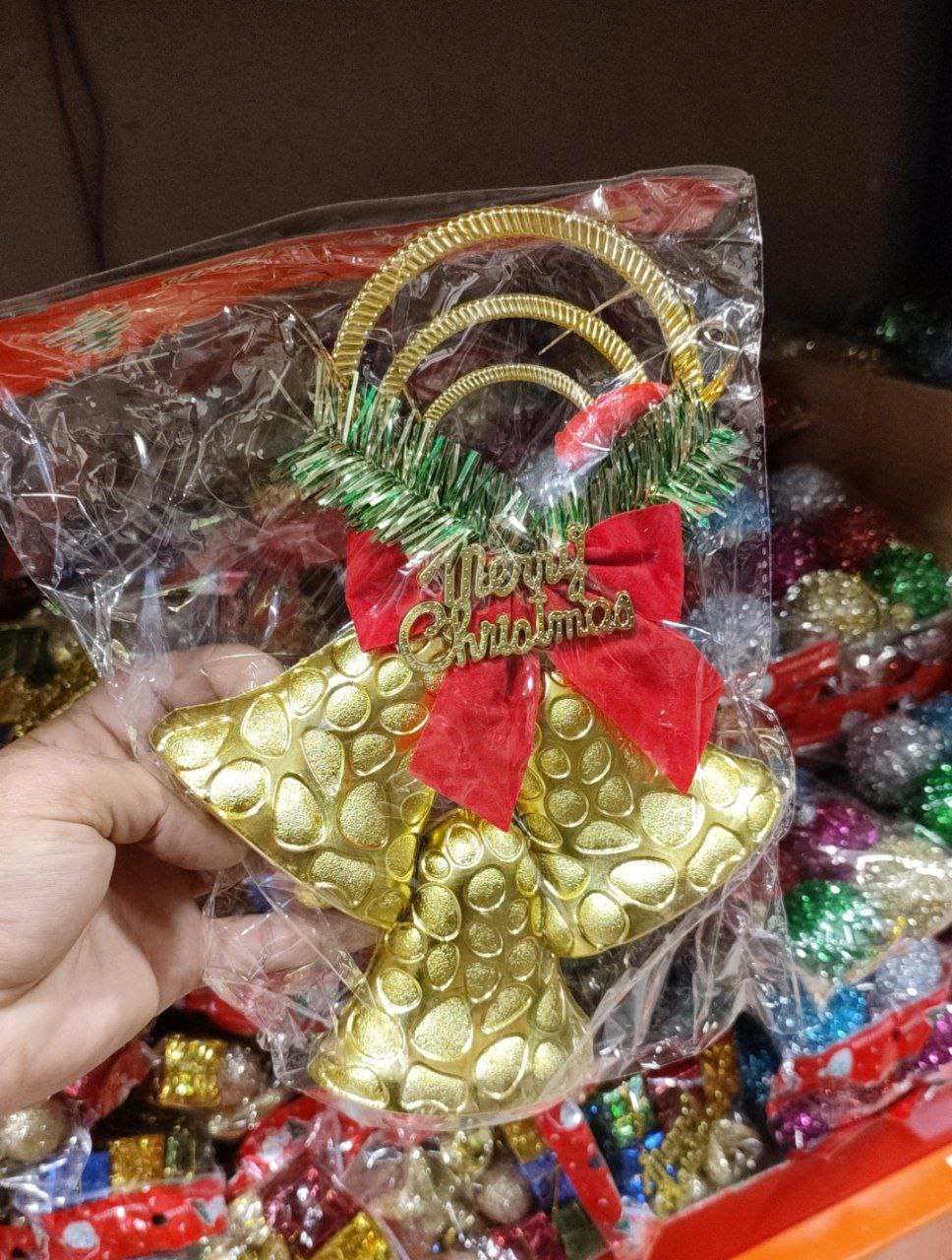 آویز زنگوله طلایی بزرگ