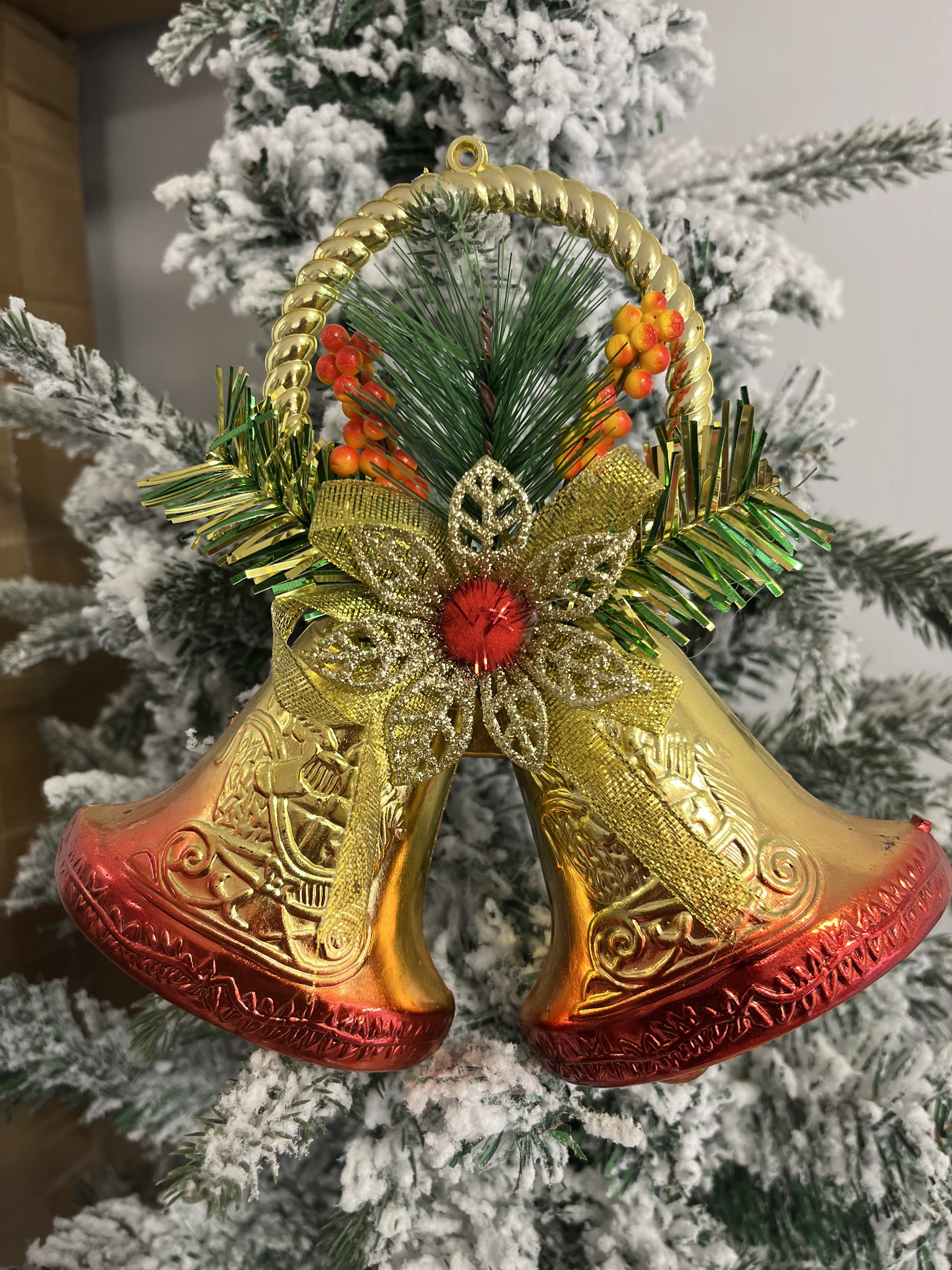 آویز طلایی زنگوله